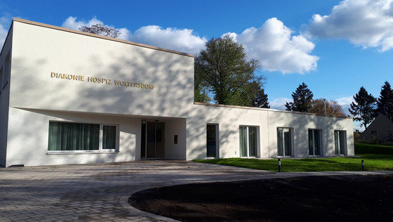 Auf dem Foto ist das Diakonie Hospiz Woltersdirf zu sehen Auf dem Foto ist das Diakonie Hospiz Woltersdirf zu sehen